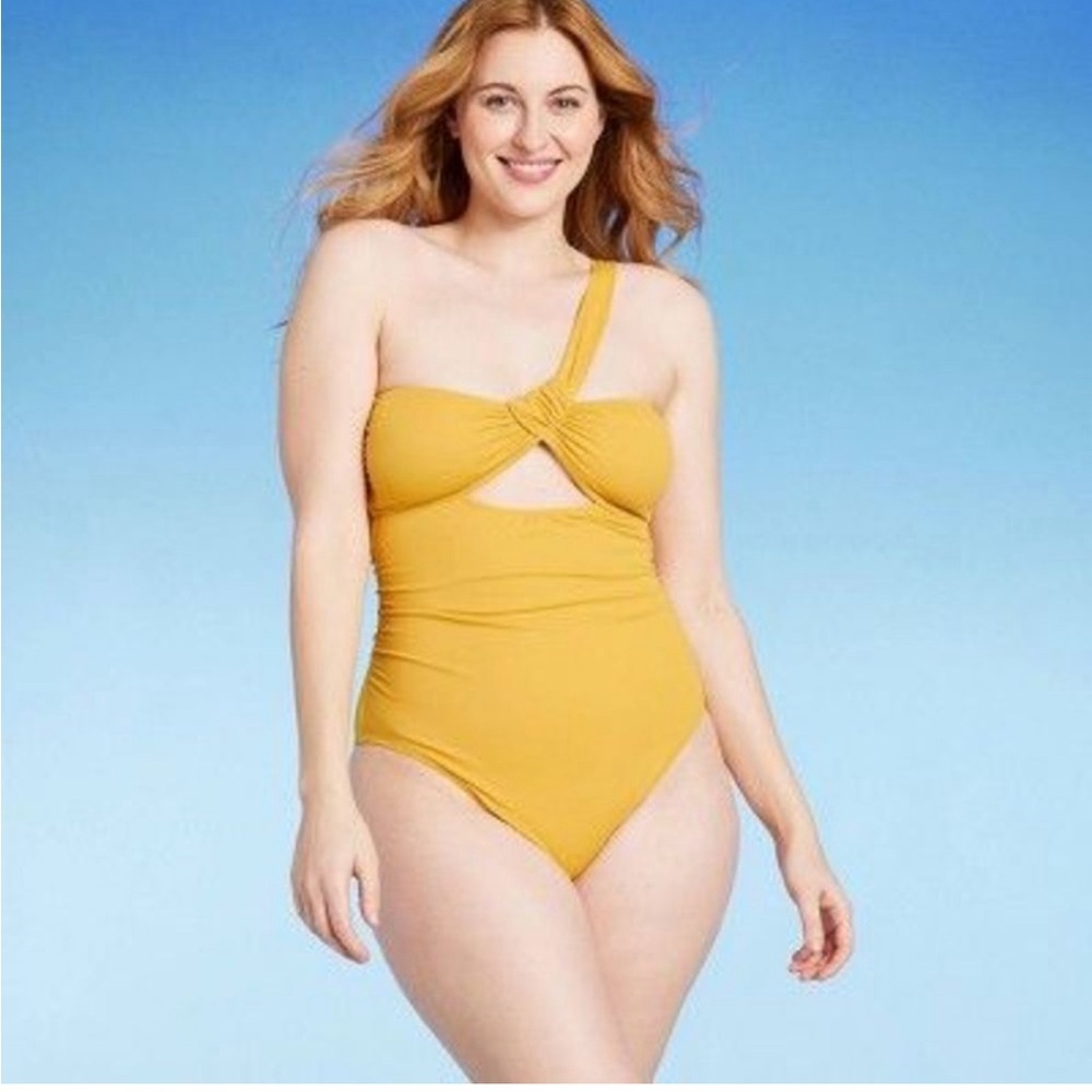 Women's Asymmetric Twist One Piece Swimsuit - Shade & Shore Gold M